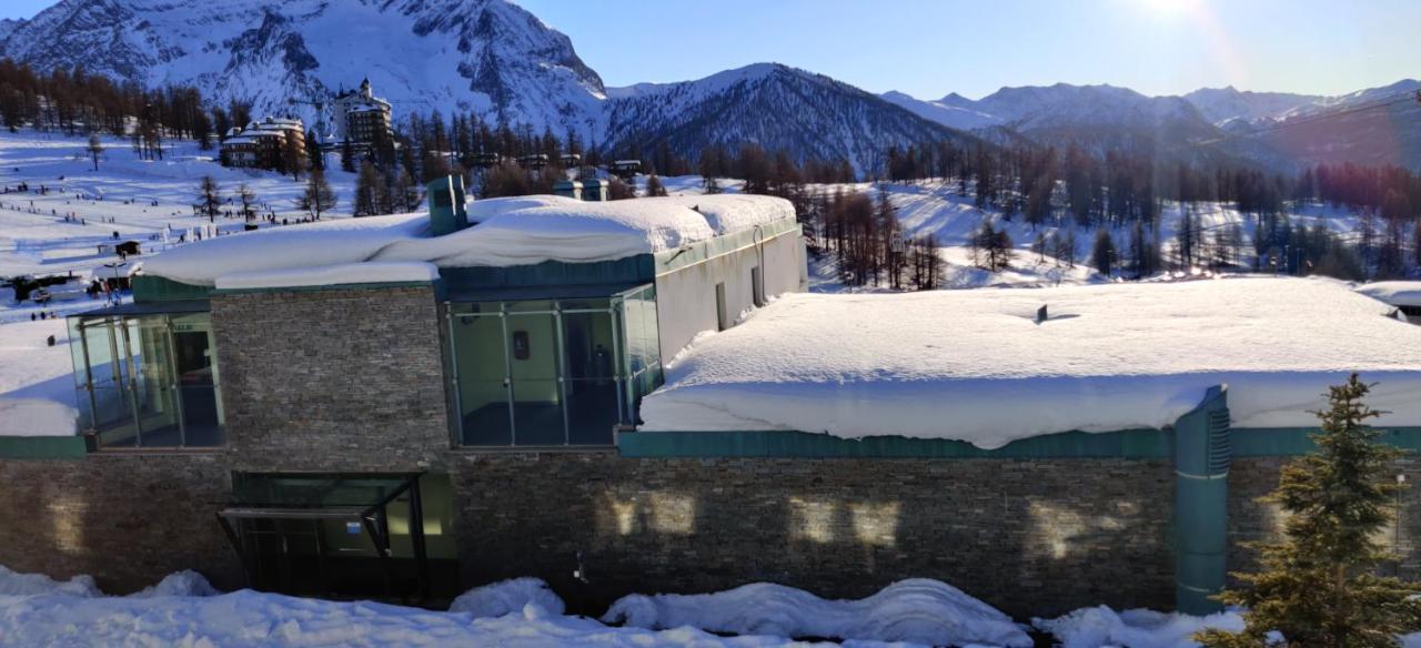 Teleo Vacanze - Villaggio Olimpico Di Colle Sestriere Exteriör bild