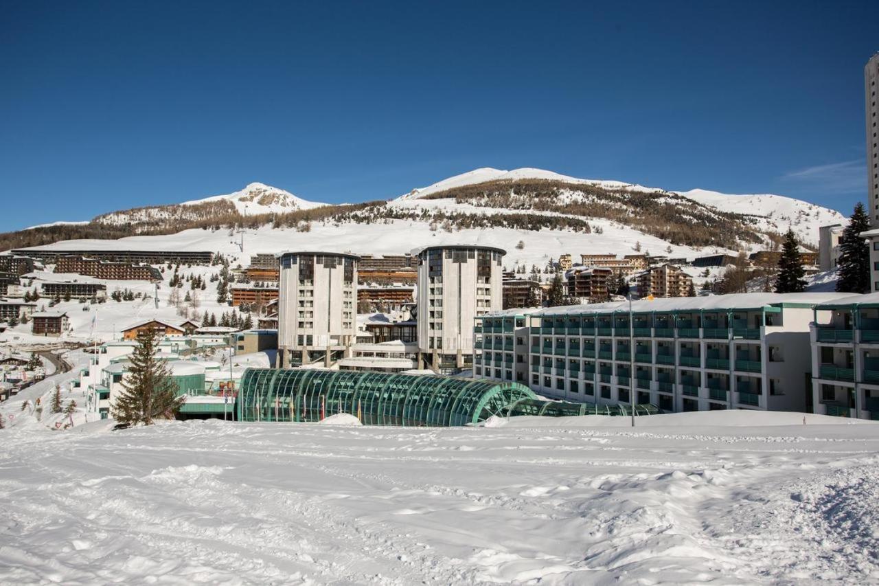 Teleo Vacanze - Villaggio Olimpico Di Colle Sestriere Exteriör bild